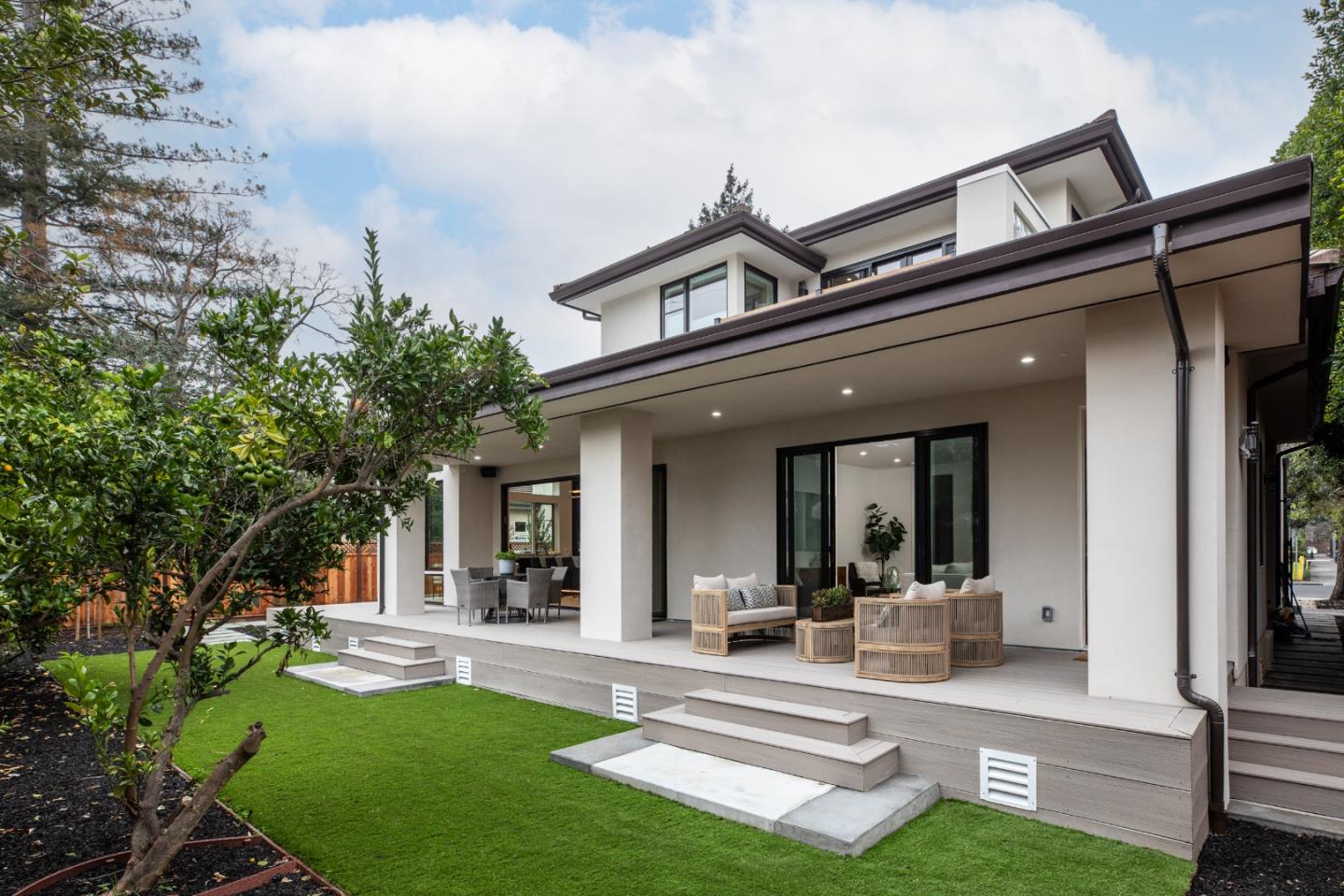 Detail Gallery Image 42 of 45 For 3413 Ross Rd, Palo Alto,  CA 94303 - 5 Beds | 5 Baths