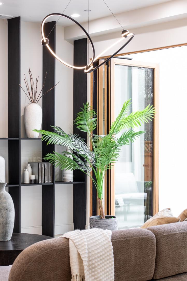 Detail Gallery Image 8 of 45 For 3413 Ross Rd, Palo Alto,  CA 94303 - 5 Beds | 5 Baths