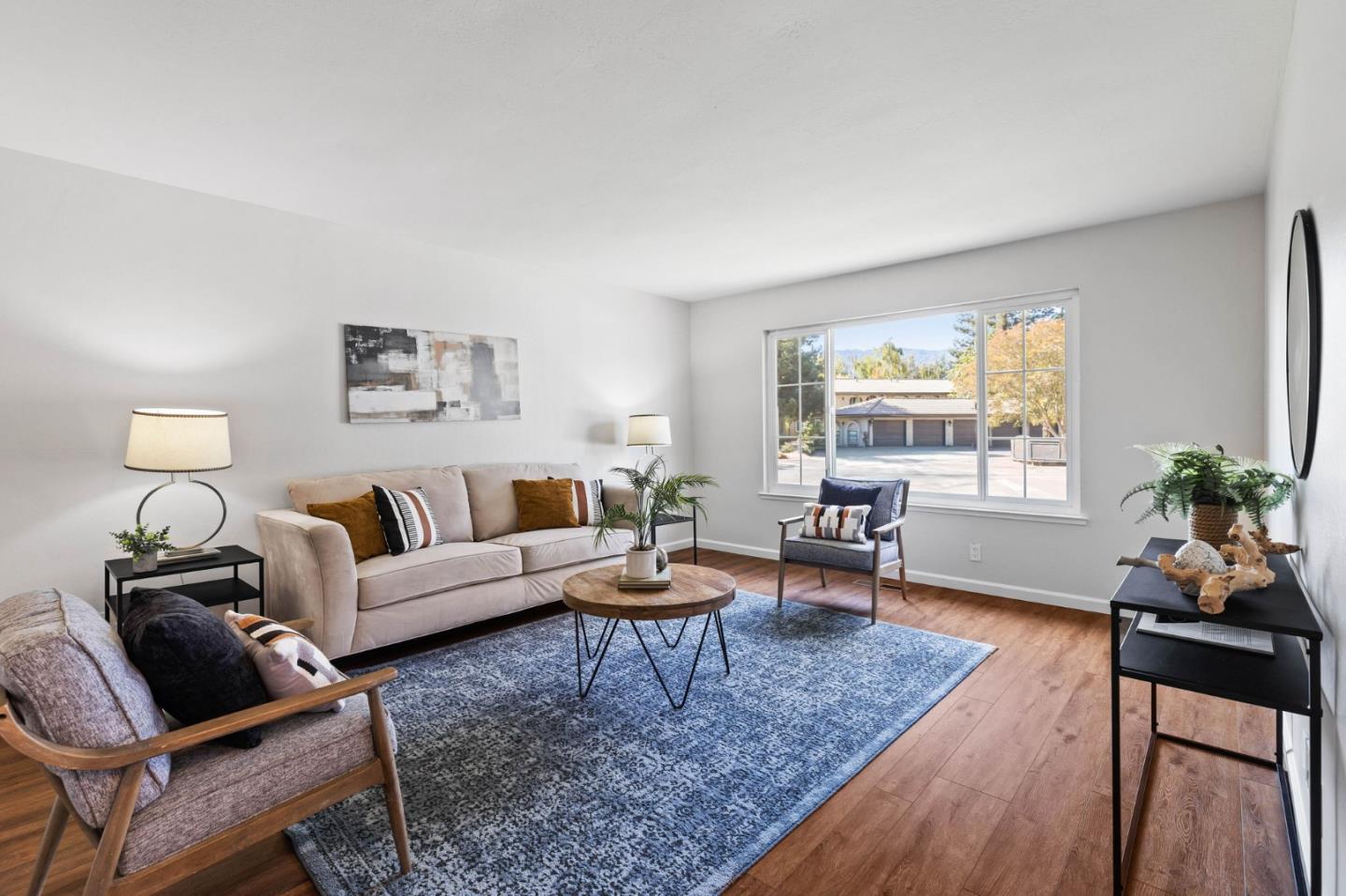 Detail Gallery Image 3 of 41 For 8190 Westwood Dr, Gilroy,  CA 95020 - 4 Beds | 2 Baths