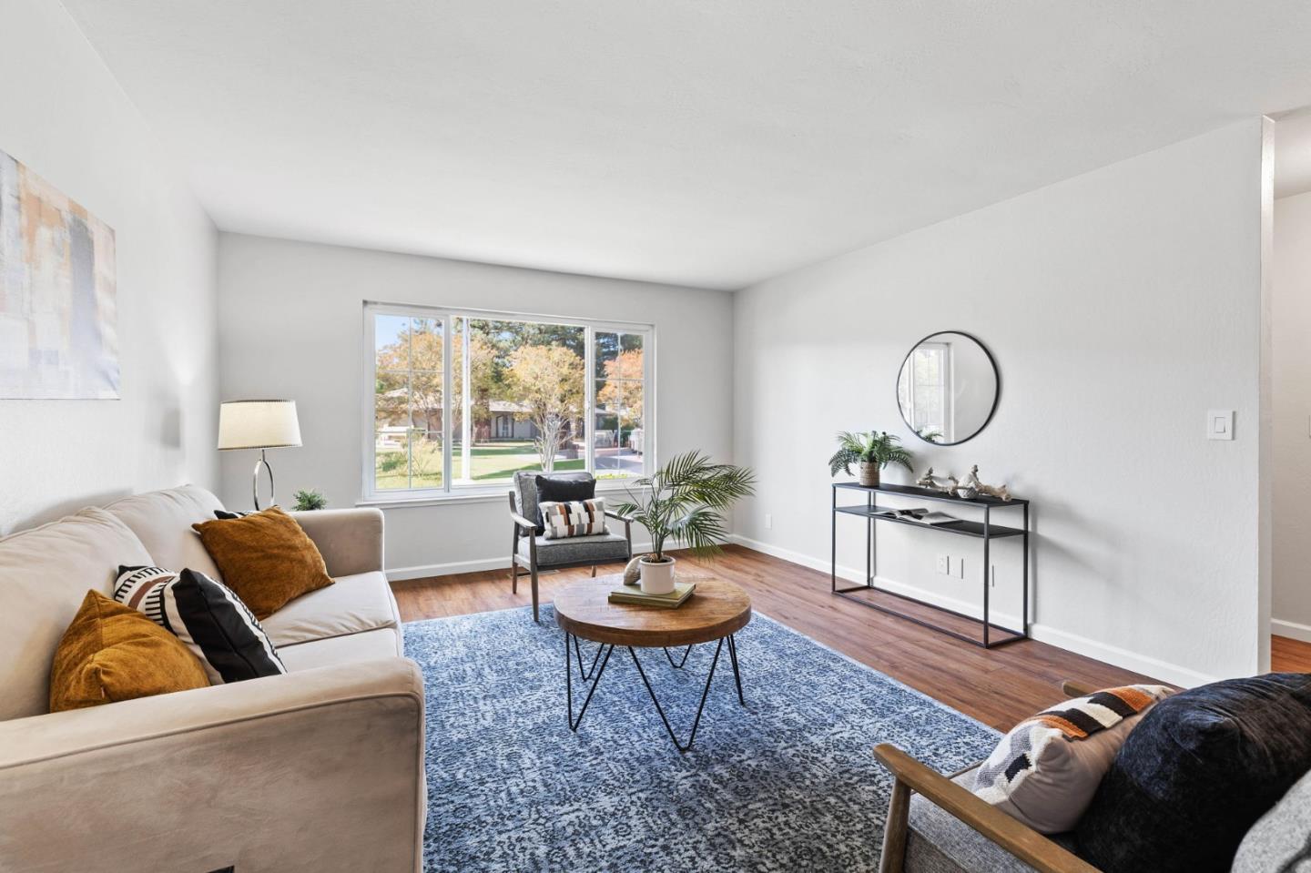 Detail Gallery Image 4 of 41 For 8190 Westwood Dr, Gilroy,  CA 95020 - 4 Beds | 2 Baths