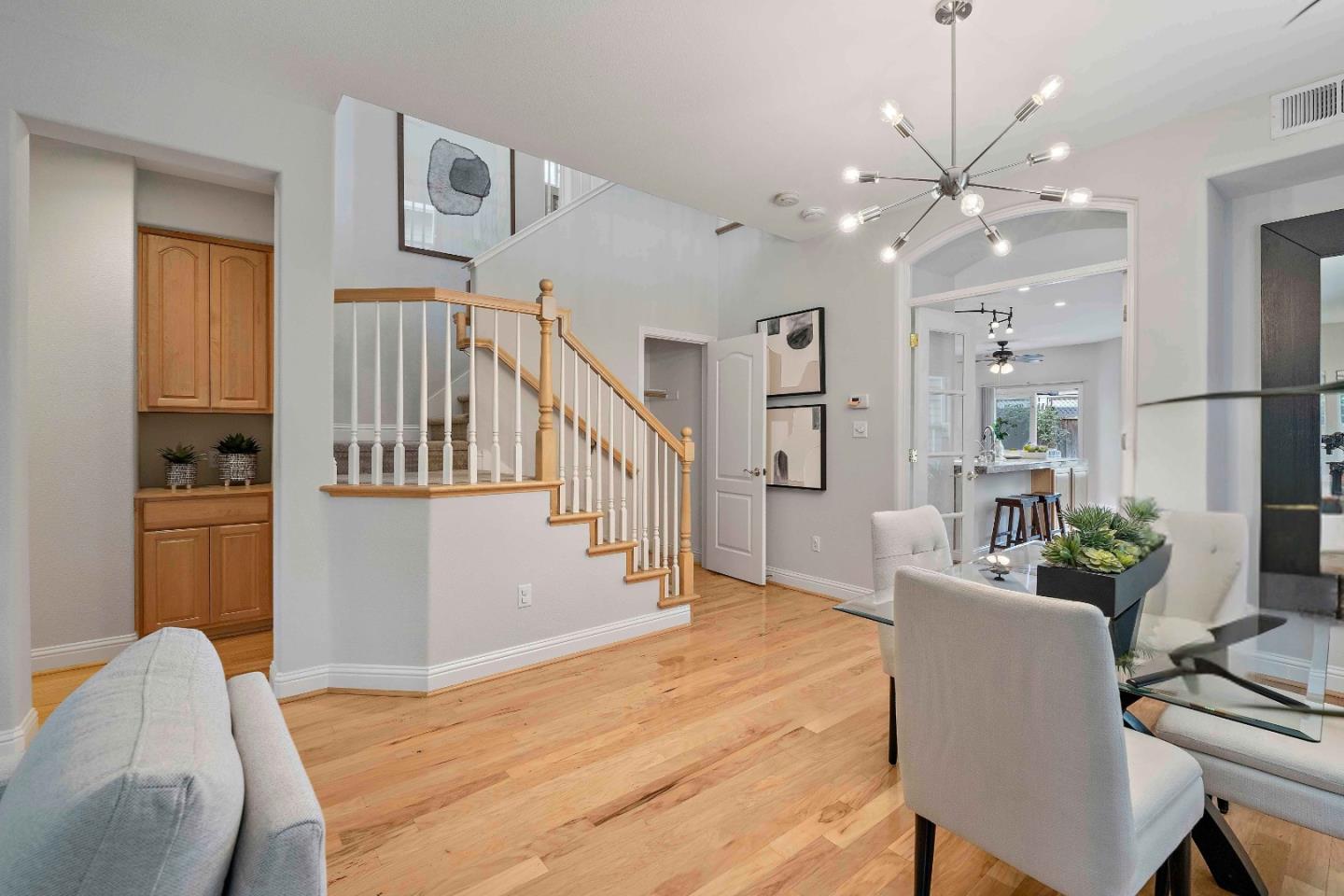 Detail Gallery Image 11 of 41 For 181 Pierce Ave, San Jose,  CA 95110 - 3 Beds | 2/1 Baths