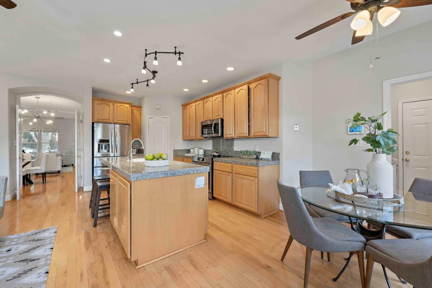 Detail Gallery Image 23 of 41 For 181 Pierce Ave, San Jose,  CA 95110 - 3 Beds | 2/1 Baths