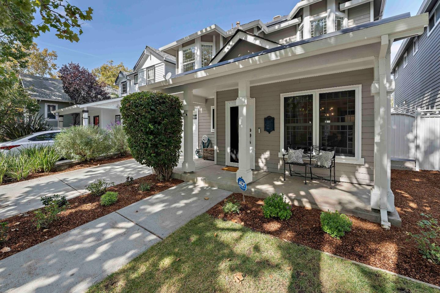 Detail Gallery Image 4 of 41 For 181 Pierce Ave, San Jose,  CA 95110 - 3 Beds | 2/1 Baths