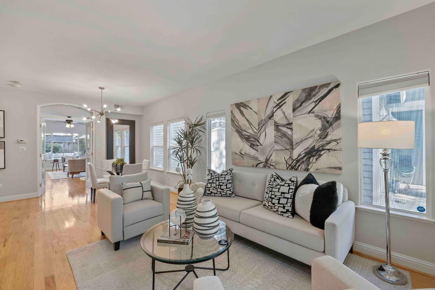 Detail Gallery Image 6 of 41 For 181 Pierce Ave, San Jose,  CA 95110 - 3 Beds | 2/1 Baths