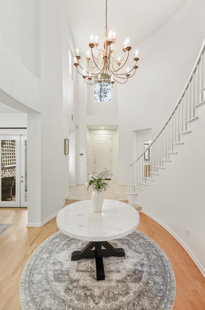 Detail Gallery Image 10 of 138 For 5849 Gleneagles Cir, San Jose,  CA 95138 - 5 Beds | 4/1 Baths