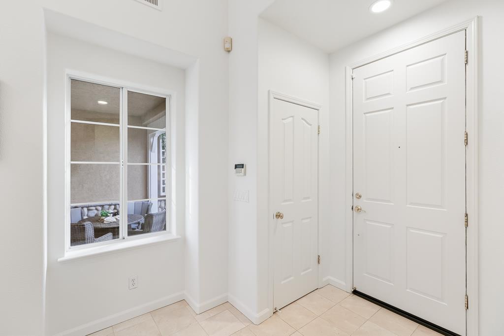 Detail Gallery Image 13 of 138 For 5849 Gleneagles Cir, San Jose,  CA 95138 - 5 Beds | 4/1 Baths