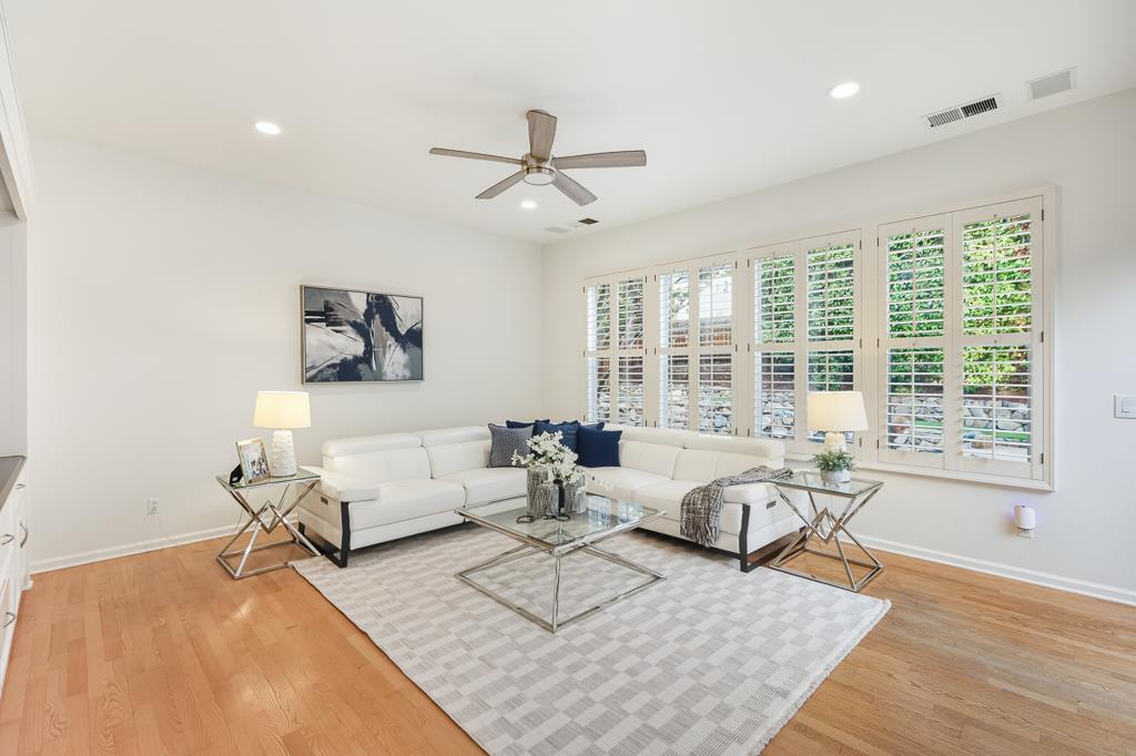 Detail Gallery Image 26 of 138 For 5849 Gleneagles Cir, San Jose,  CA 95138 - 5 Beds | 4/1 Baths