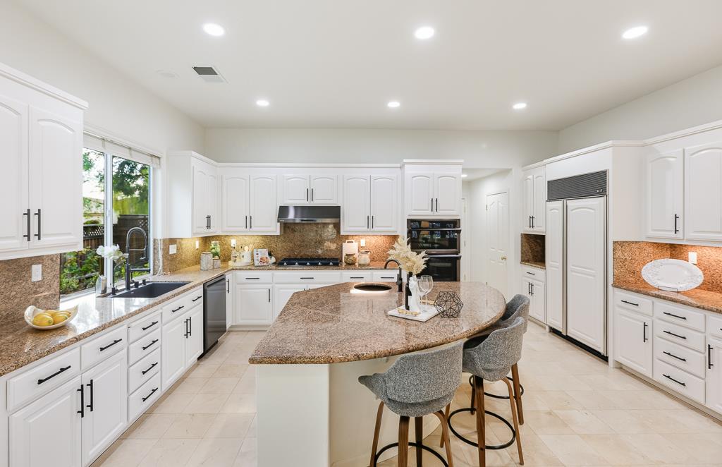 Detail Gallery Image 45 of 138 For 5849 Gleneagles Cir, San Jose,  CA 95138 - 5 Beds | 4/1 Baths