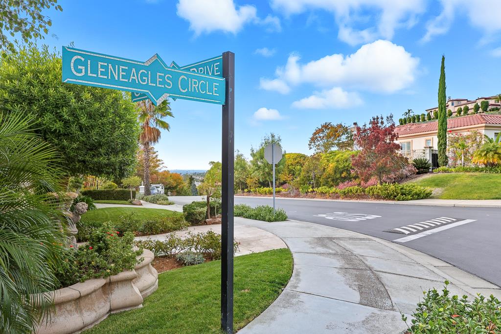 Detail Gallery Image 90 of 138 For 5849 Gleneagles Cir, San Jose,  CA 95138 - 5 Beds | 4/1 Baths