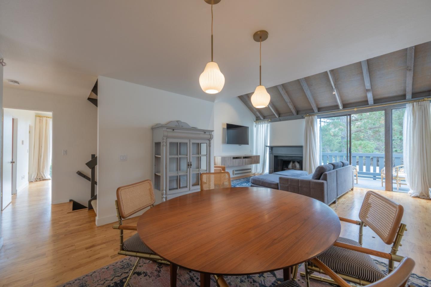 Detail Gallery Image 6 of 31 For 3600 High Meadow Dr #9,  Carmel,  CA 93923 - 2 Beds | 2 Baths