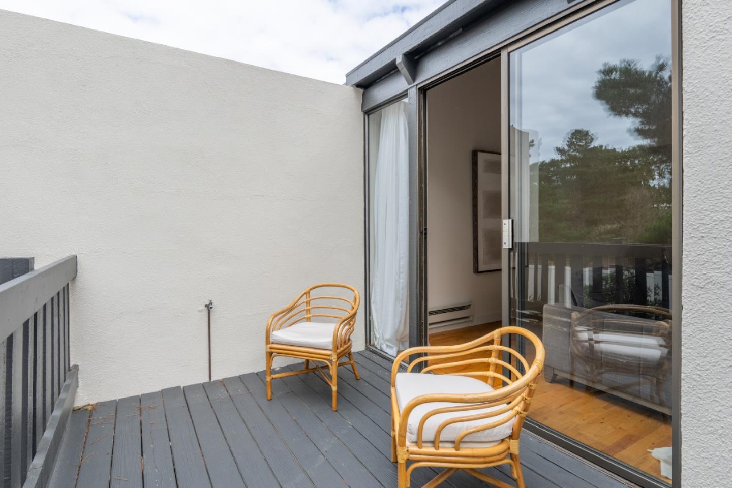 Detail Gallery Image 9 of 31 For 3600 High Meadow Dr #9,  Carmel,  CA 93923 - 2 Beds | 2 Baths