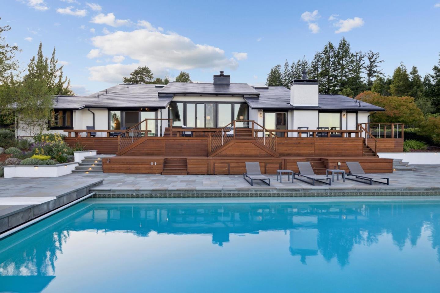 Detail Gallery Image 30 of 44 For 6 Friars Ln, Woodside,  CA 94062 - 4 Beds | 2/2 Baths