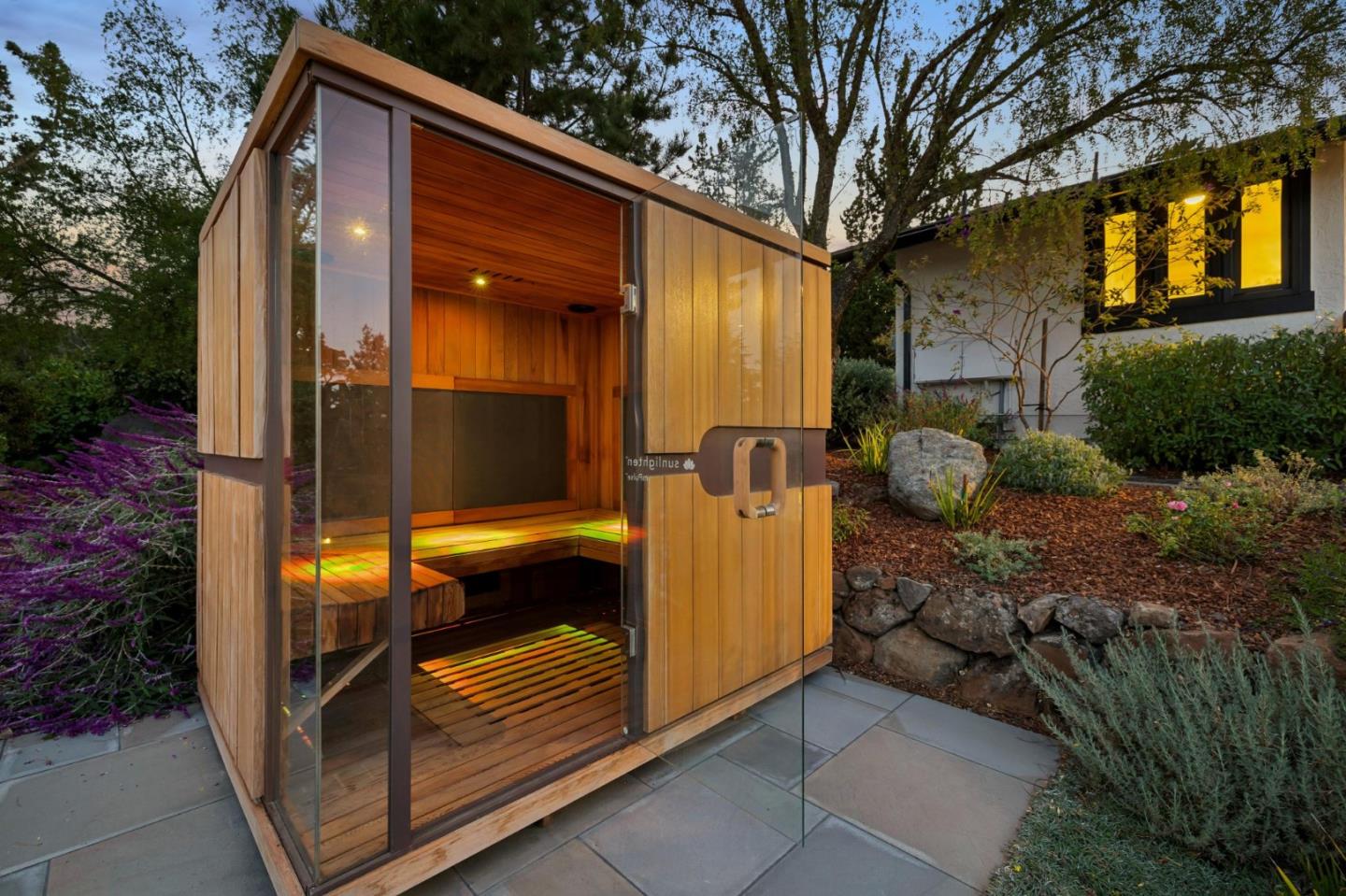 Detail Gallery Image 44 of 44 For 6 Friars Ln, Woodside,  CA 94062 - 4 Beds | 2/2 Baths