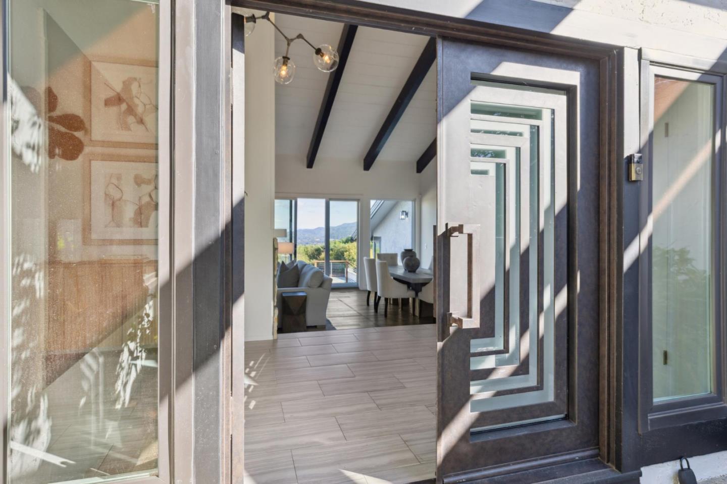 Detail Gallery Image 7 of 44 For 6 Friars Ln, Woodside,  CA 94062 - 4 Beds | 2/2 Baths