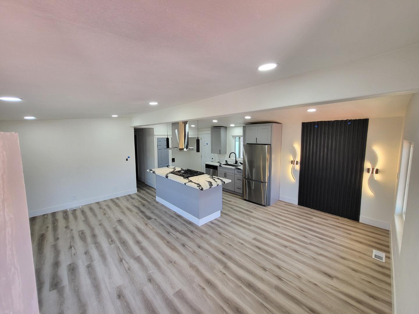 Detail Gallery Image 10 of 20 For 440 Moffett Blvd #61,  Mountain View,  CA 94043 - 2 Beds | 2 Baths