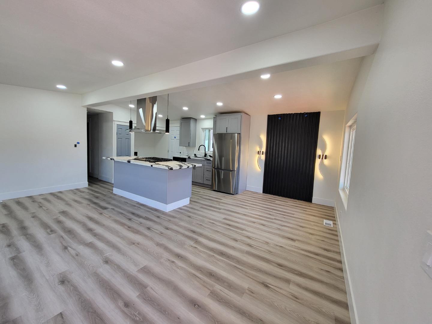 Detail Gallery Image 11 of 20 For 440 Moffett Blvd #61,  Mountain View,  CA 94043 - 2 Beds | 2 Baths