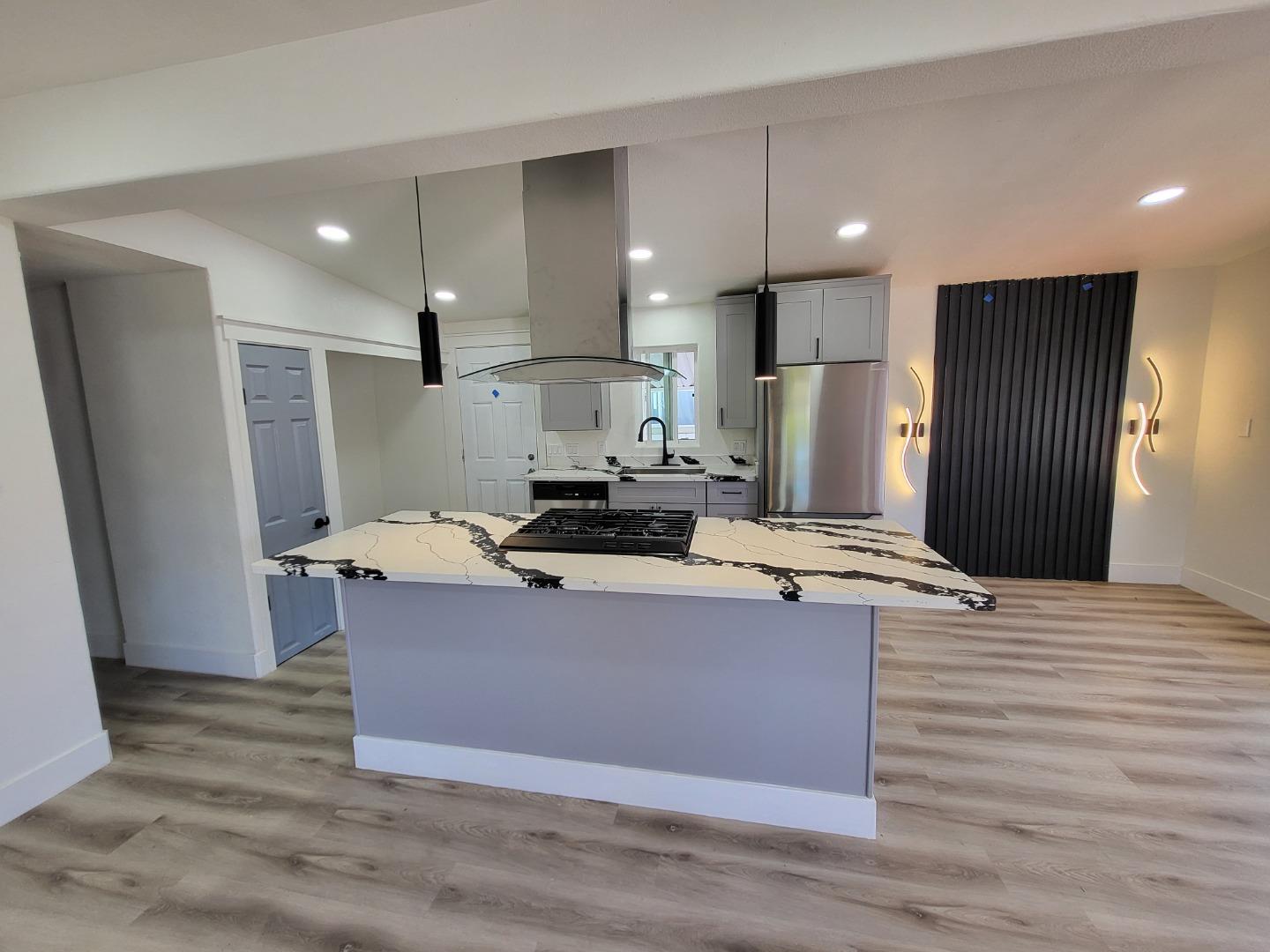 Detail Gallery Image 12 of 20 For 440 Moffett Blvd #61,  Mountain View,  CA 94043 - 2 Beds | 2 Baths