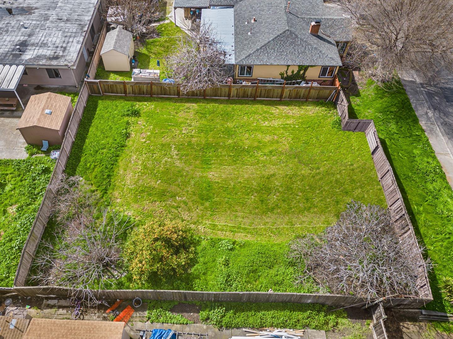 Detail Gallery Image 2 of 10 For 878 Folsom, Hayward,  CA 94544 - – Beds | – Baths