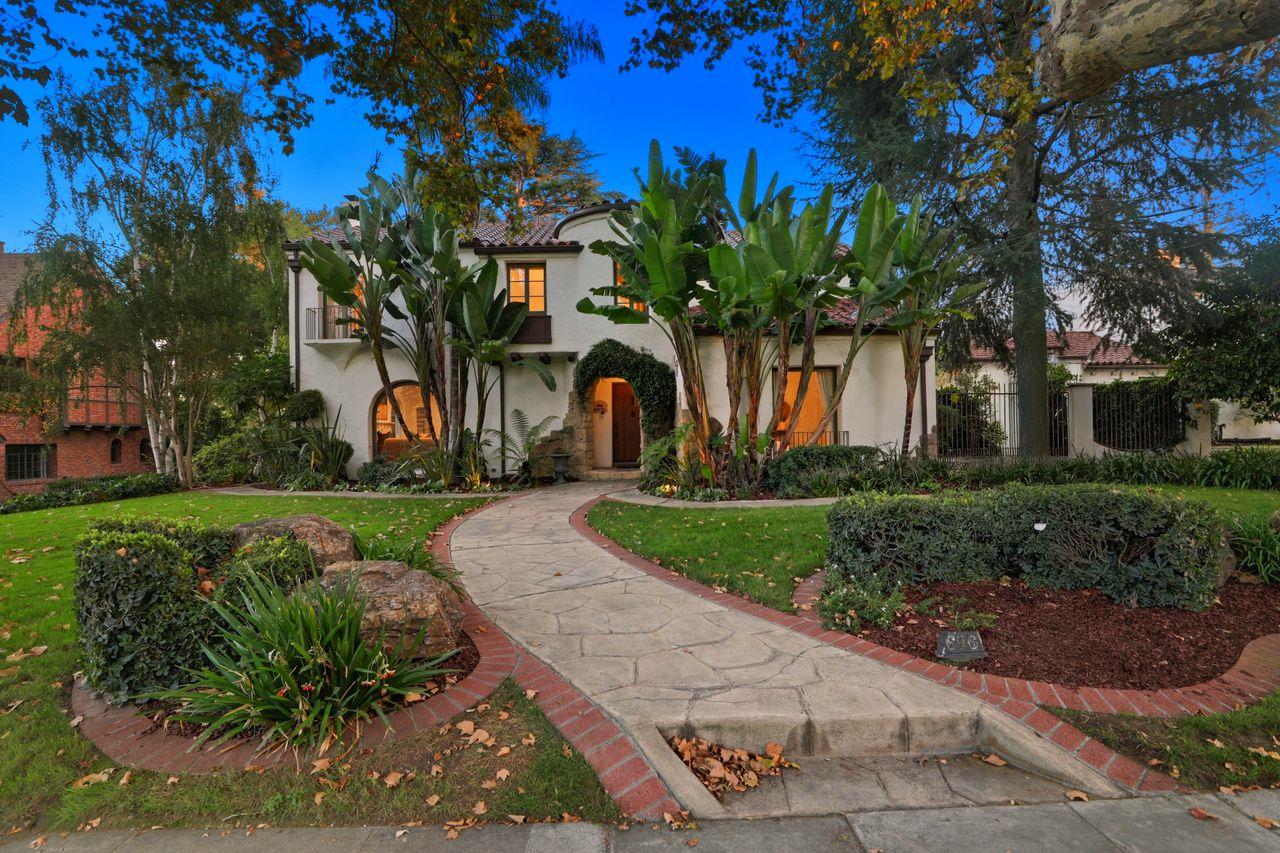 Detail Gallery Image 3 of 97 For 696 Margaret St, San Jose,  CA 95112 - 4 Beds | 3 Baths