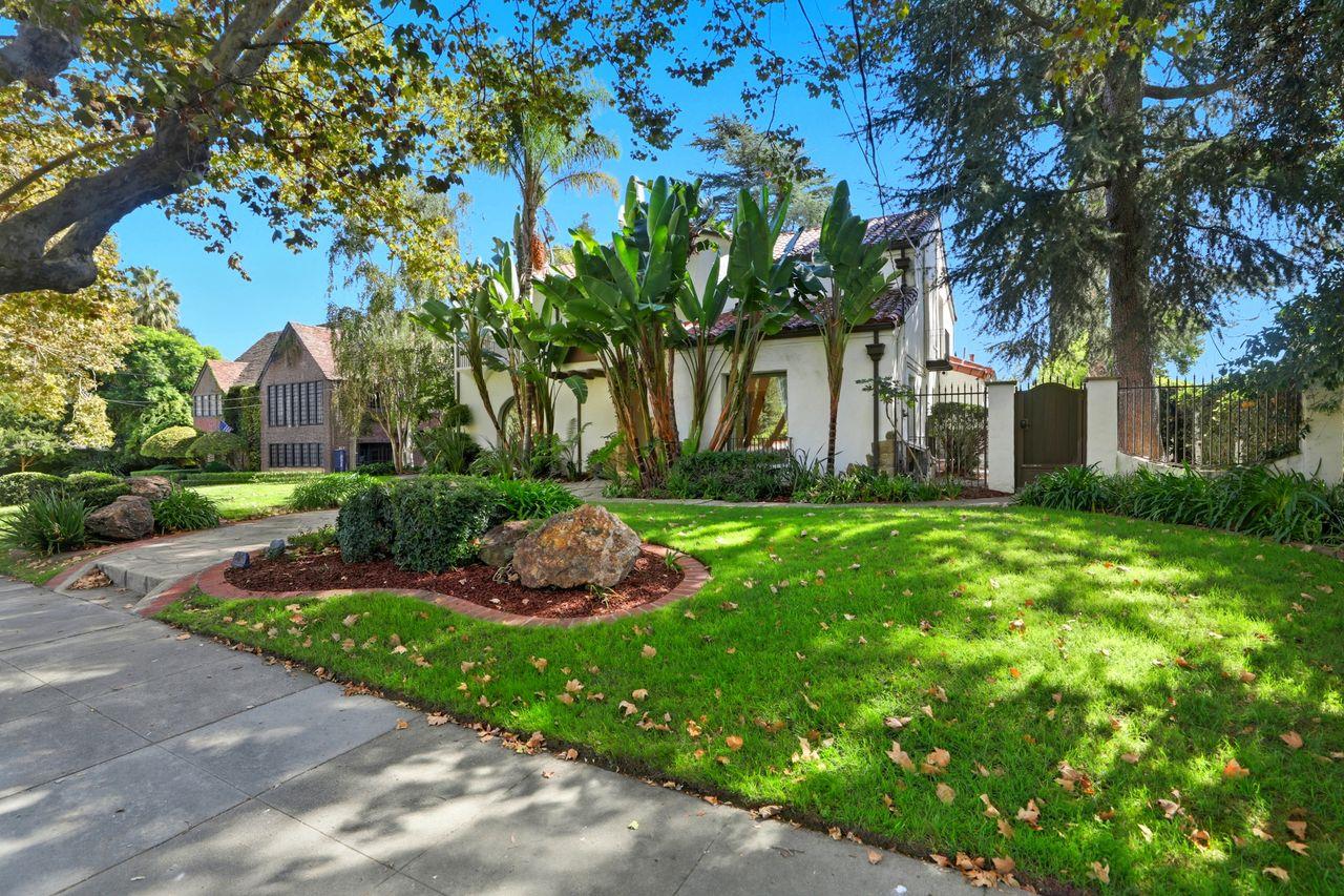 Detail Gallery Image 4 of 97 For 696 Margaret St, San Jose,  CA 95112 - 4 Beds | 3 Baths