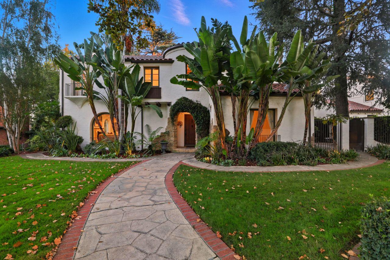 Detail Gallery Image 7 of 97 For 696 Margaret St, San Jose,  CA 95112 - 4 Beds | 3 Baths