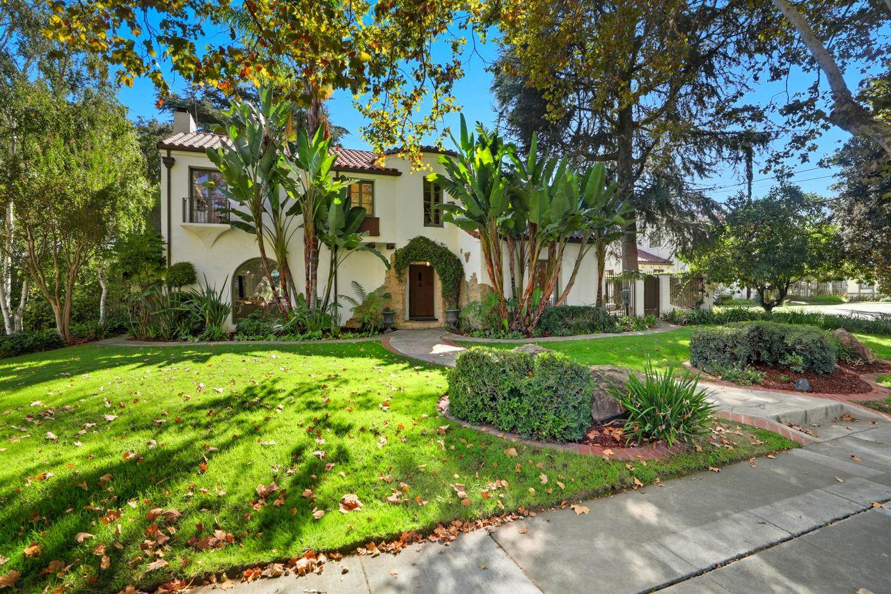 Detail Gallery Image 8 of 97 For 696 Margaret St, San Jose,  CA 95112 - 4 Beds | 3 Baths