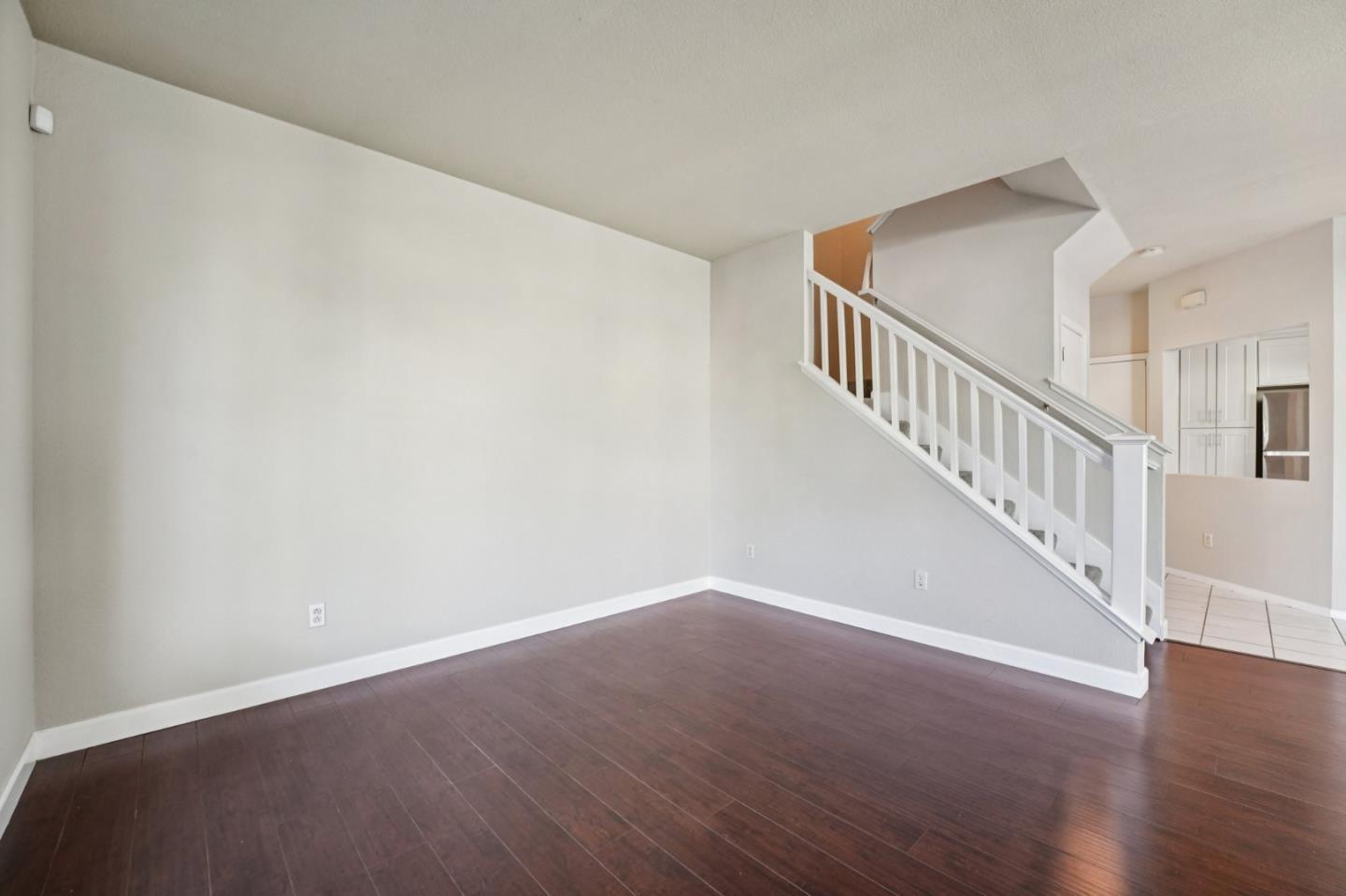 Detail Gallery Image 13 of 54 For 337 Ballymore Cir, San Jose,  CA 95136 - 3 Beds | 2/1 Baths