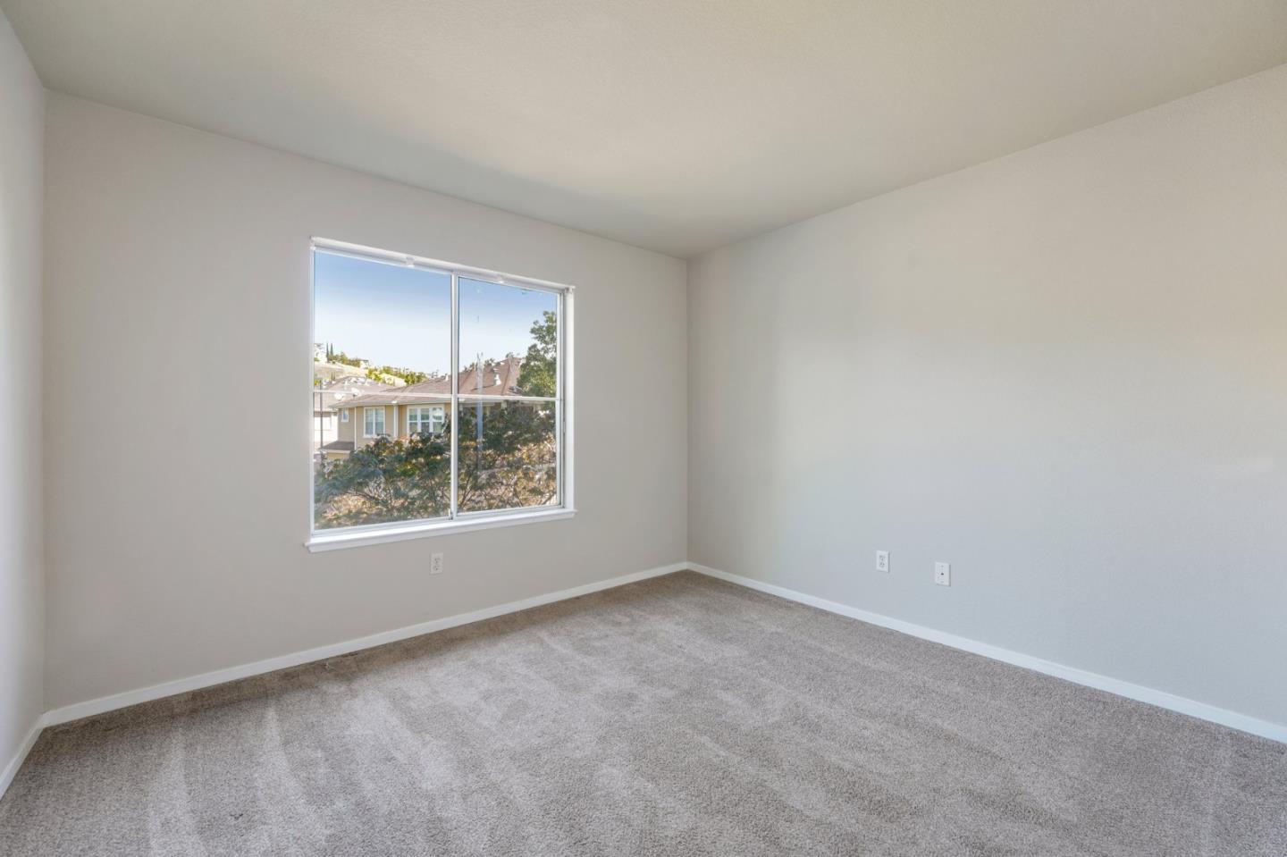 Detail Gallery Image 22 of 54 For 337 Ballymore Cir, San Jose,  CA 95136 - 3 Beds | 2/1 Baths