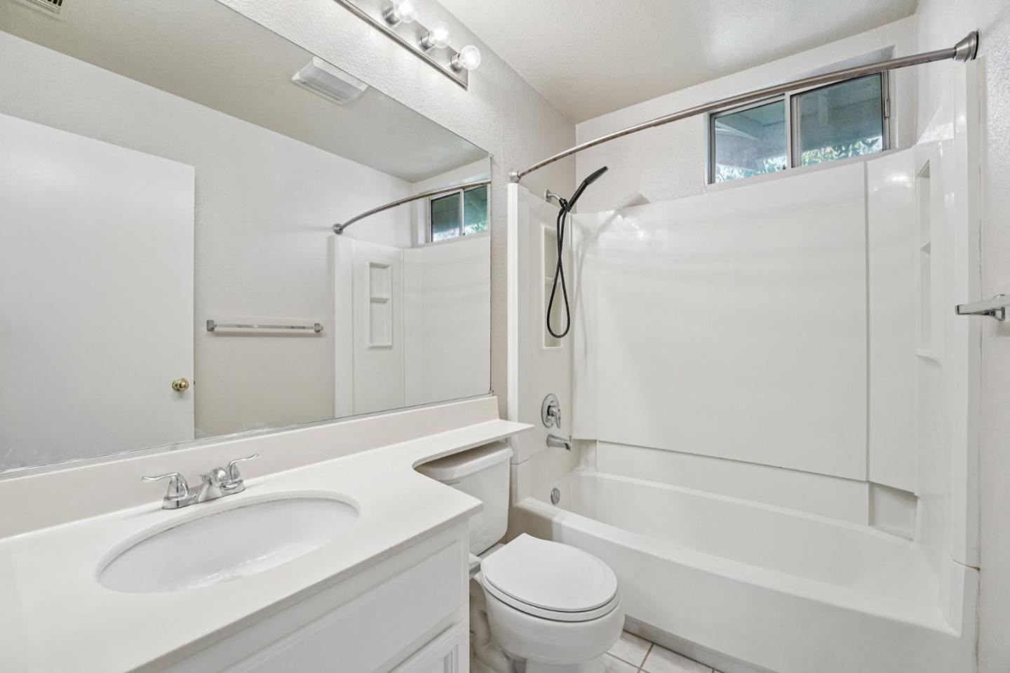 Detail Gallery Image 28 of 54 For 337 Ballymore Cir, San Jose,  CA 95136 - 3 Beds | 2/1 Baths