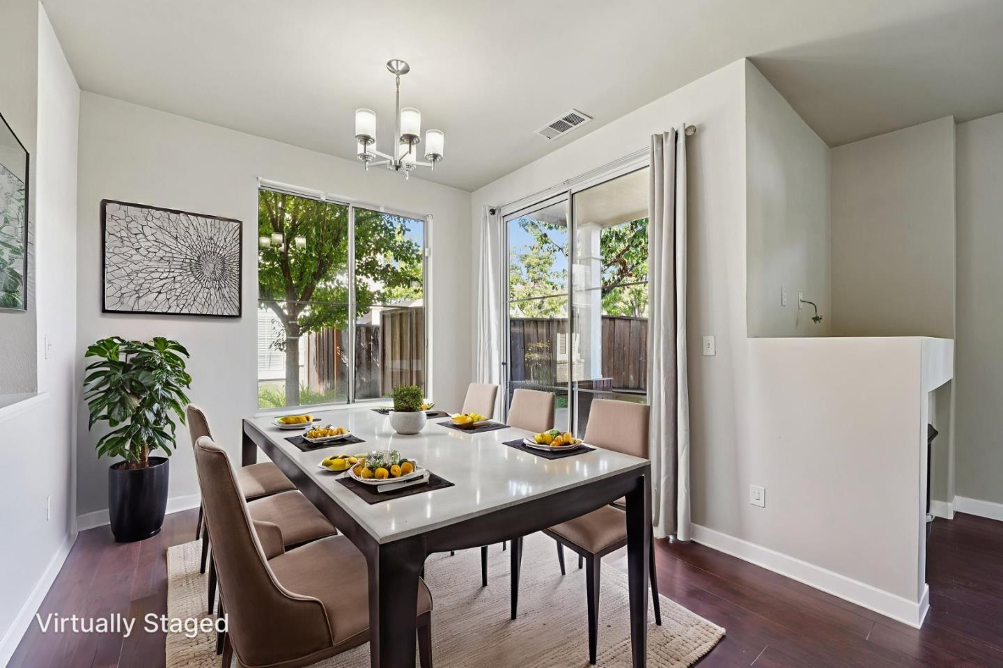 Detail Gallery Image 5 of 54 For 337 Ballymore Cir, San Jose,  CA 95136 - 3 Beds | 2/1 Baths