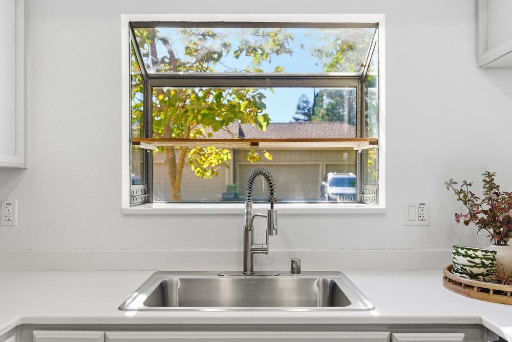 Detail Gallery Image 13 of 58 For 2354 Leptis Cir, Morgan Hill,  CA 95037 - 2 Beds | 2/1 Baths