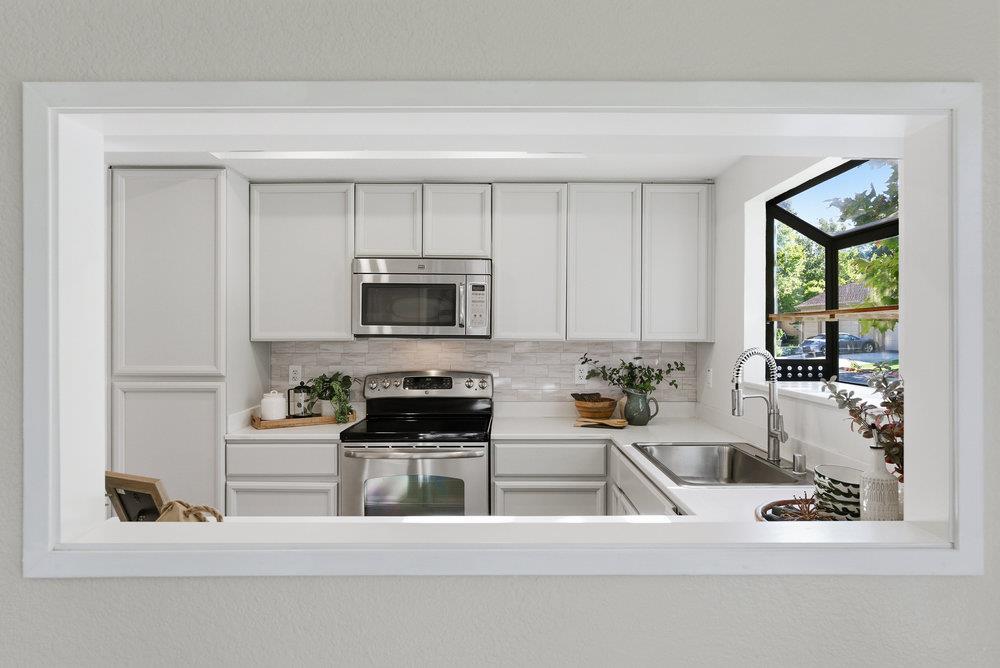 Detail Gallery Image 14 of 58 For 2354 Leptis Cir, Morgan Hill,  CA 95037 - 2 Beds | 2/1 Baths