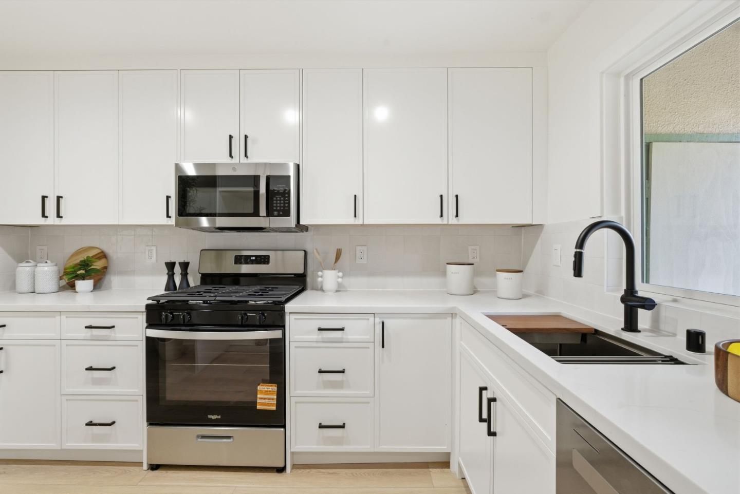 Detail Gallery Image 8 of 68 For 3639 Erris Ct, South San Francisco,  CA 94080 - 2 Beds | 1/1 Baths