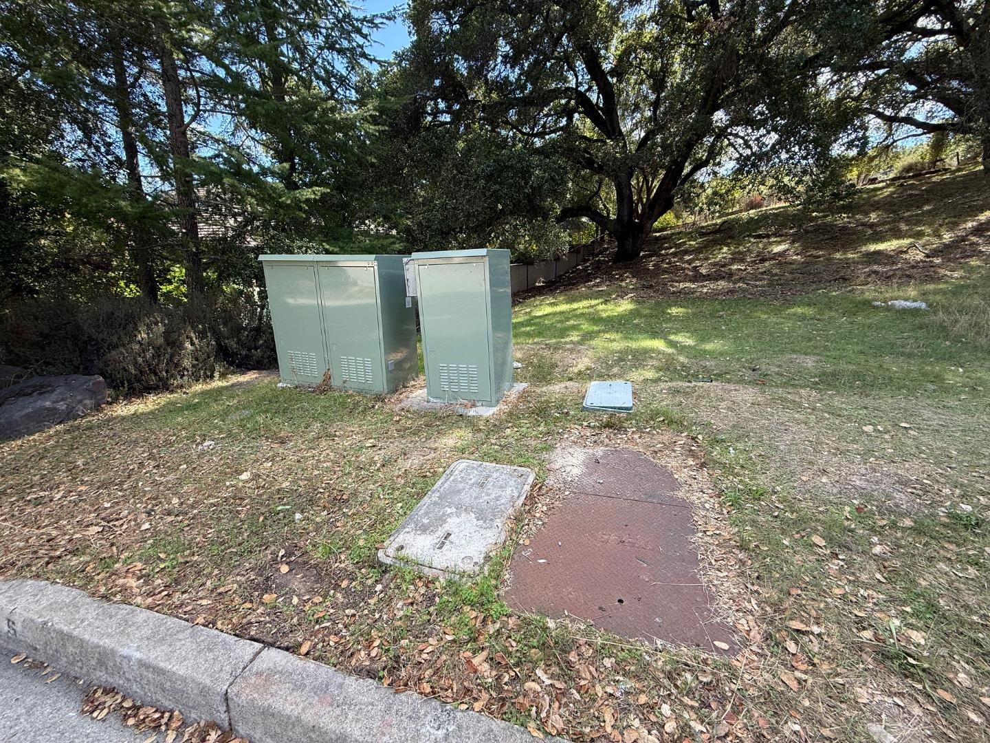 Detail Gallery Image 3 of 12 For 1920 Mantelli Dr, Gilroy,  CA 95020 - – Beds | – Baths