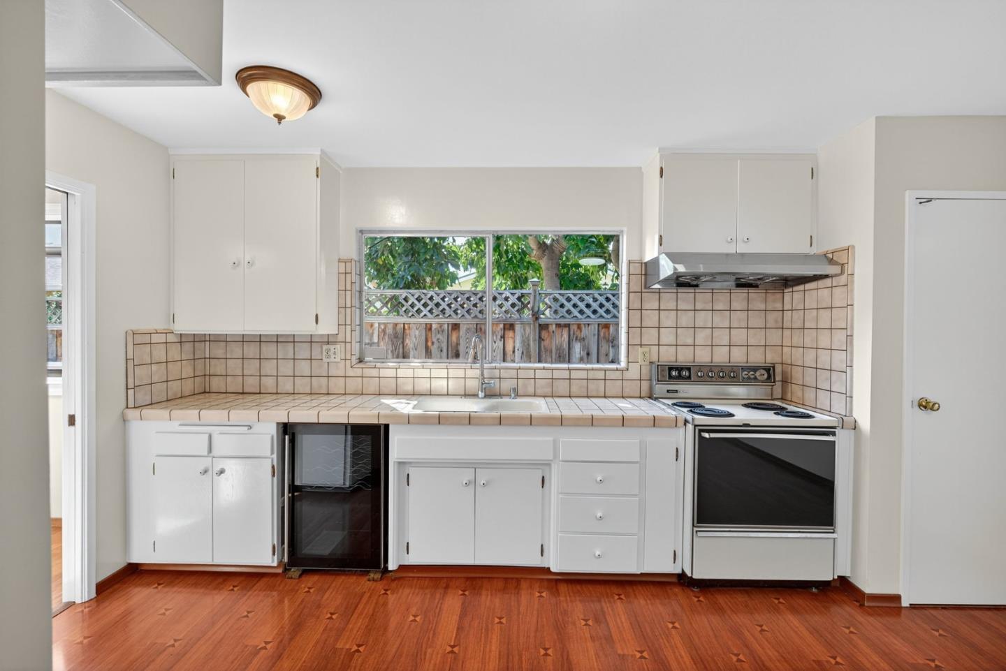 Detail Gallery Image 13 of 48 For 1438 Stockbridge Dr, San Jose,  CA 95130 - 3 Beds | 2 Baths