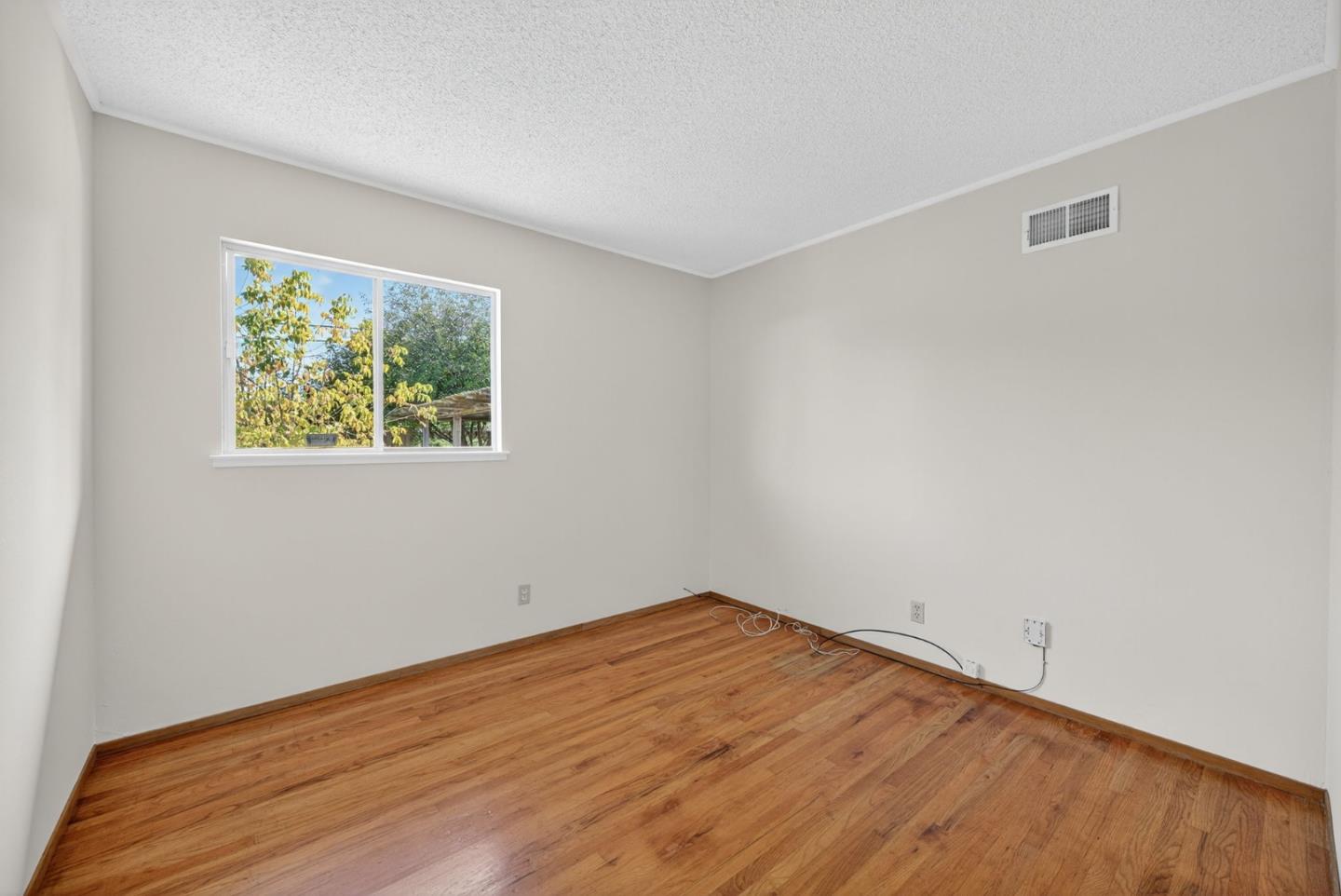 Detail Gallery Image 26 of 48 For 1438 Stockbridge Dr, San Jose,  CA 95130 - 3 Beds | 2 Baths