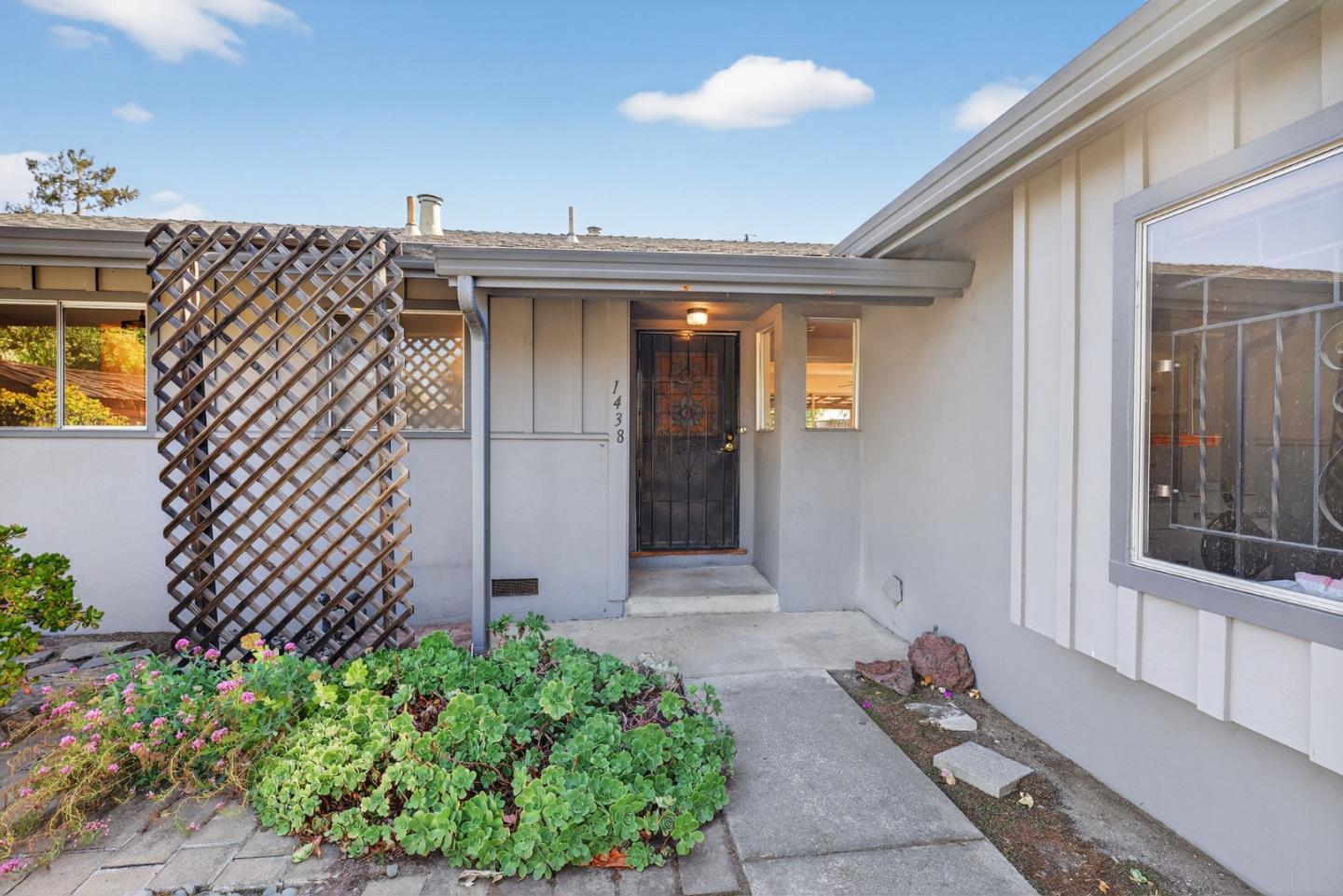 Detail Gallery Image 3 of 48 For 1438 Stockbridge Dr, San Jose,  CA 95130 - 3 Beds | 2 Baths