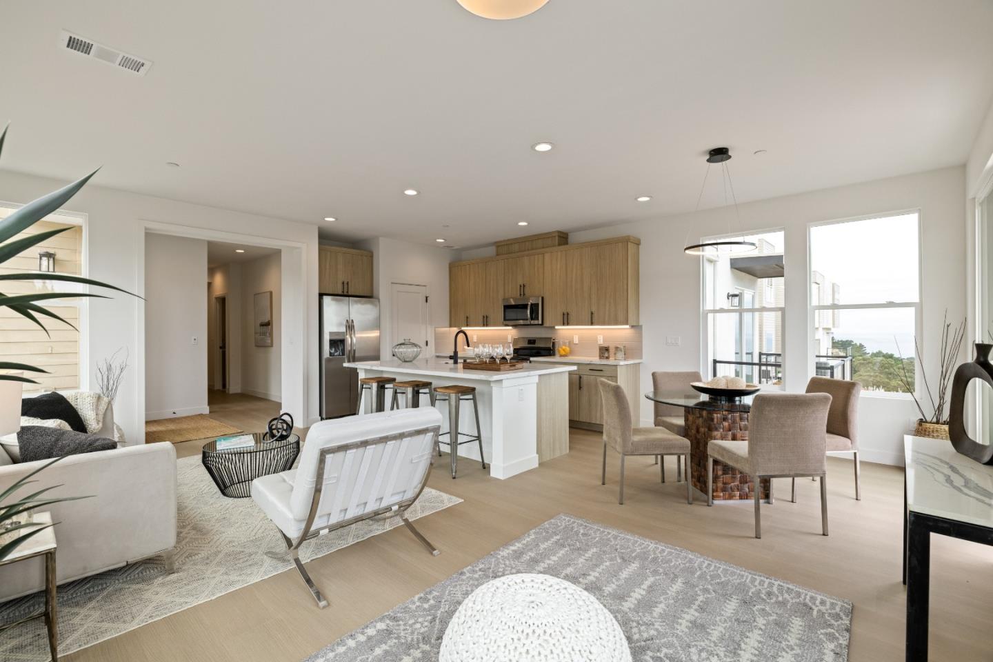 Detail Gallery Image 12 of 30 For 823 Fassler #823,  Pacifica,  CA 94044 - 4 Beds | 3 Baths