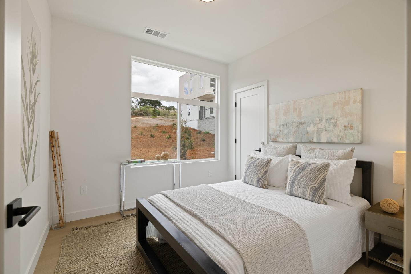 Detail Gallery Image 16 of 30 For 823 Fassler #823,  Pacifica,  CA 94044 - 4 Beds | 3 Baths