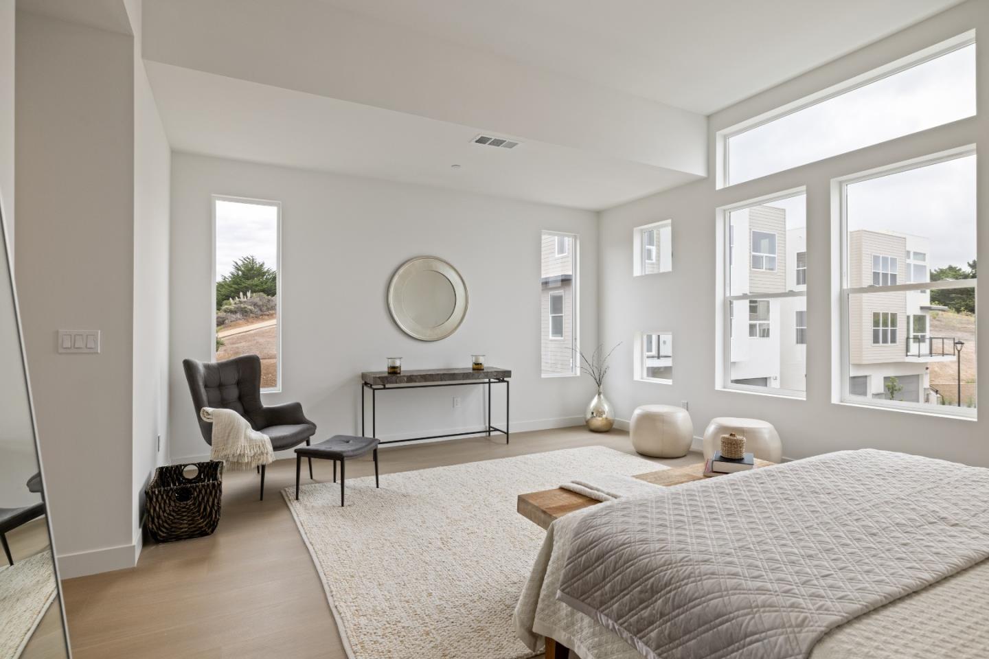 Detail Gallery Image 20 of 30 For 823 Fassler #823,  Pacifica,  CA 94044 - 4 Beds | 3 Baths