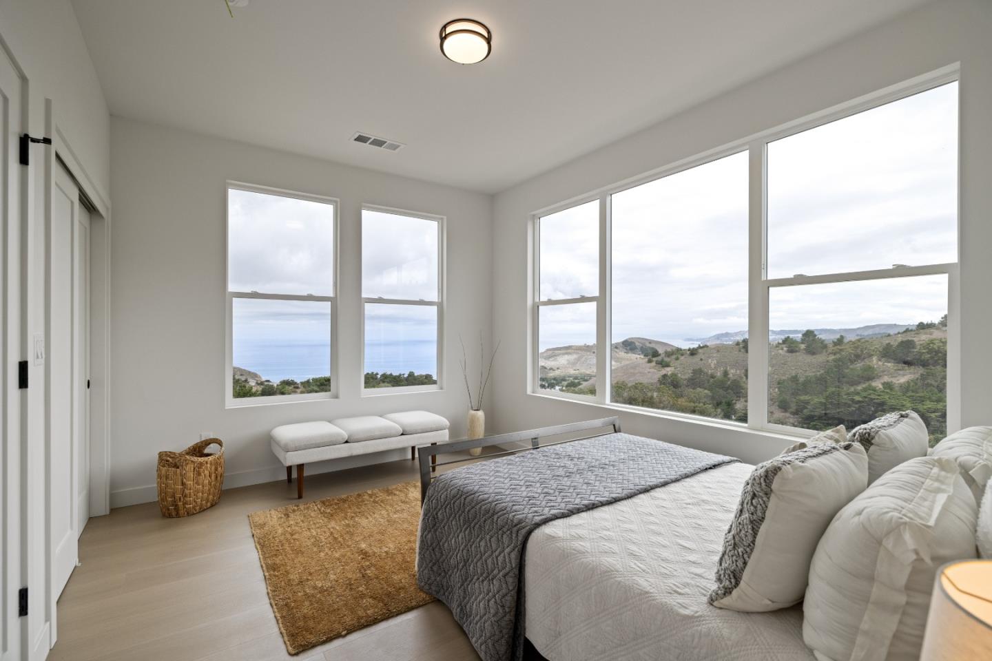 Detail Gallery Image 24 of 30 For 823 Fassler #823,  Pacifica,  CA 94044 - 4 Beds | 3 Baths