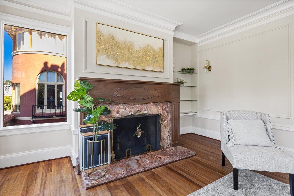 Detail Gallery Image 11 of 42 For 3736 Broderick St, San Francisco,  CA 94123 - 4 Beds | 3/1 Baths