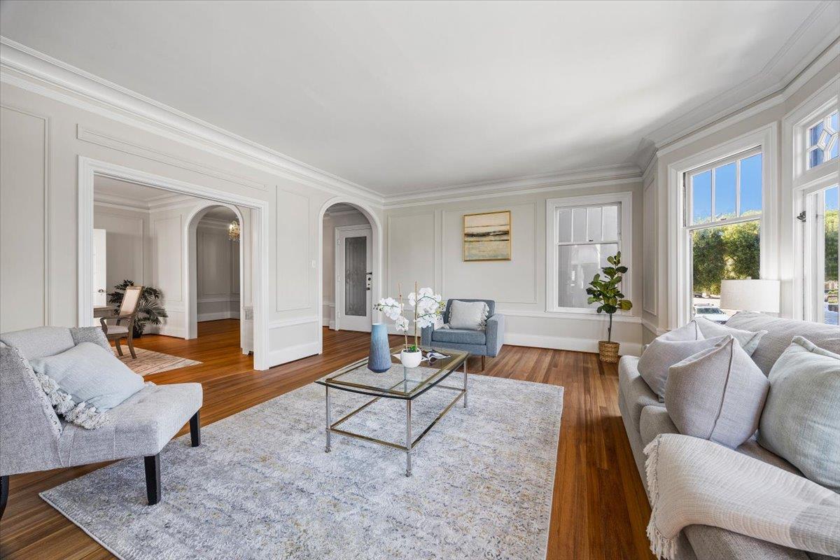 Detail Gallery Image 12 of 42 For 3736 Broderick St, San Francisco,  CA 94123 - 4 Beds | 3/1 Baths