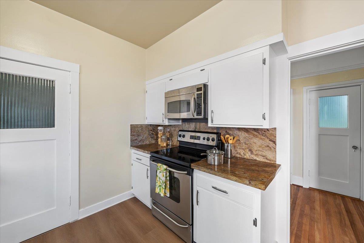 Detail Gallery Image 16 of 42 For 3736 Broderick St, San Francisco,  CA 94123 - 4 Beds | 3/1 Baths