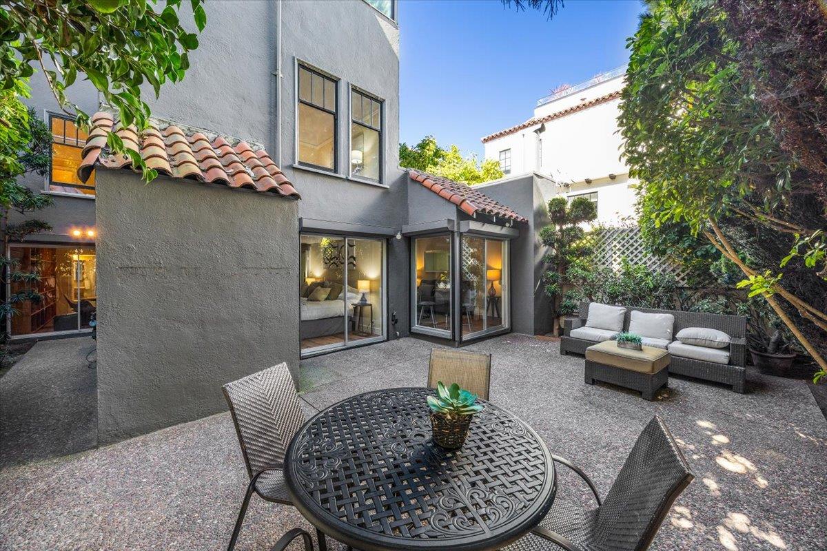 Detail Gallery Image 33 of 42 For 3736 Broderick St, San Francisco,  CA 94123 - 4 Beds | 3/1 Baths