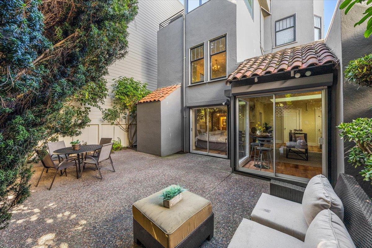 Detail Gallery Image 34 of 42 For 3736 Broderick St, San Francisco,  CA 94123 - 4 Beds | 3/1 Baths