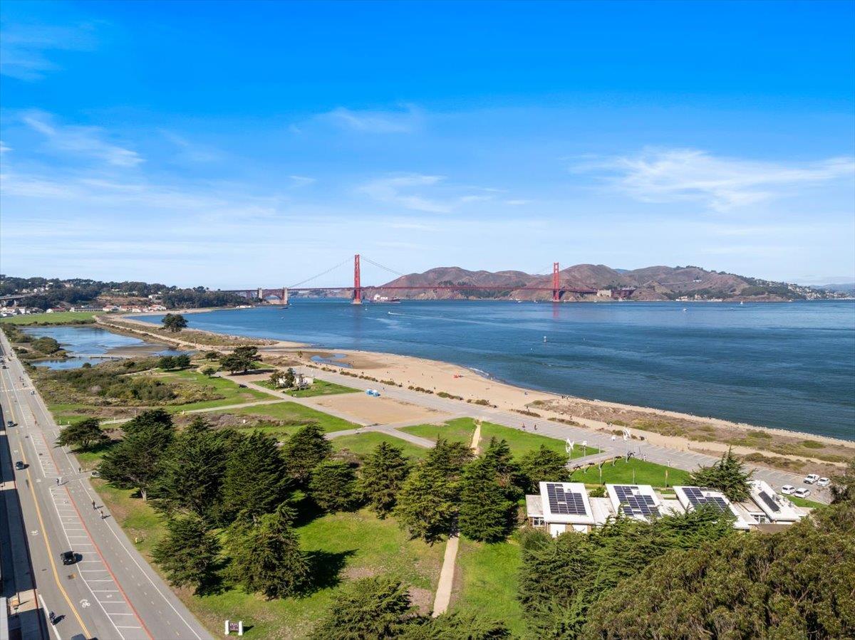 Detail Gallery Image 38 of 42 For 3736 Broderick St, San Francisco,  CA 94123 - 4 Beds | 3/1 Baths