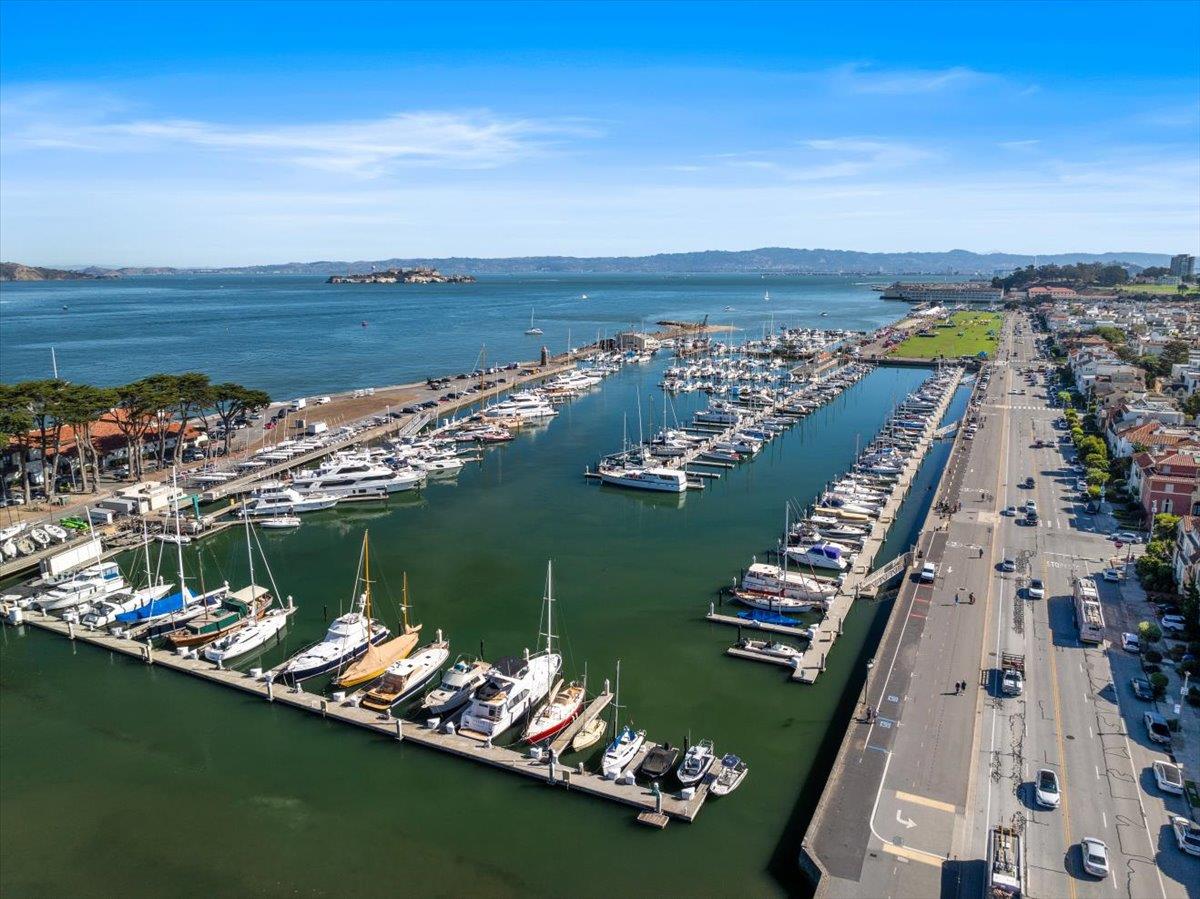 Detail Gallery Image 39 of 42 For 3736 Broderick St, San Francisco,  CA 94123 - 4 Beds | 3/1 Baths