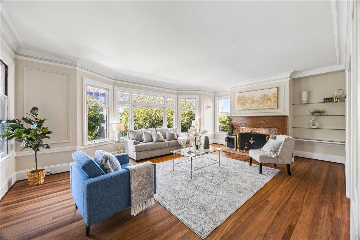 Detail Gallery Image 9 of 42 For 3736 Broderick St, San Francisco,  CA 94123 - 4 Beds | 3/1 Baths