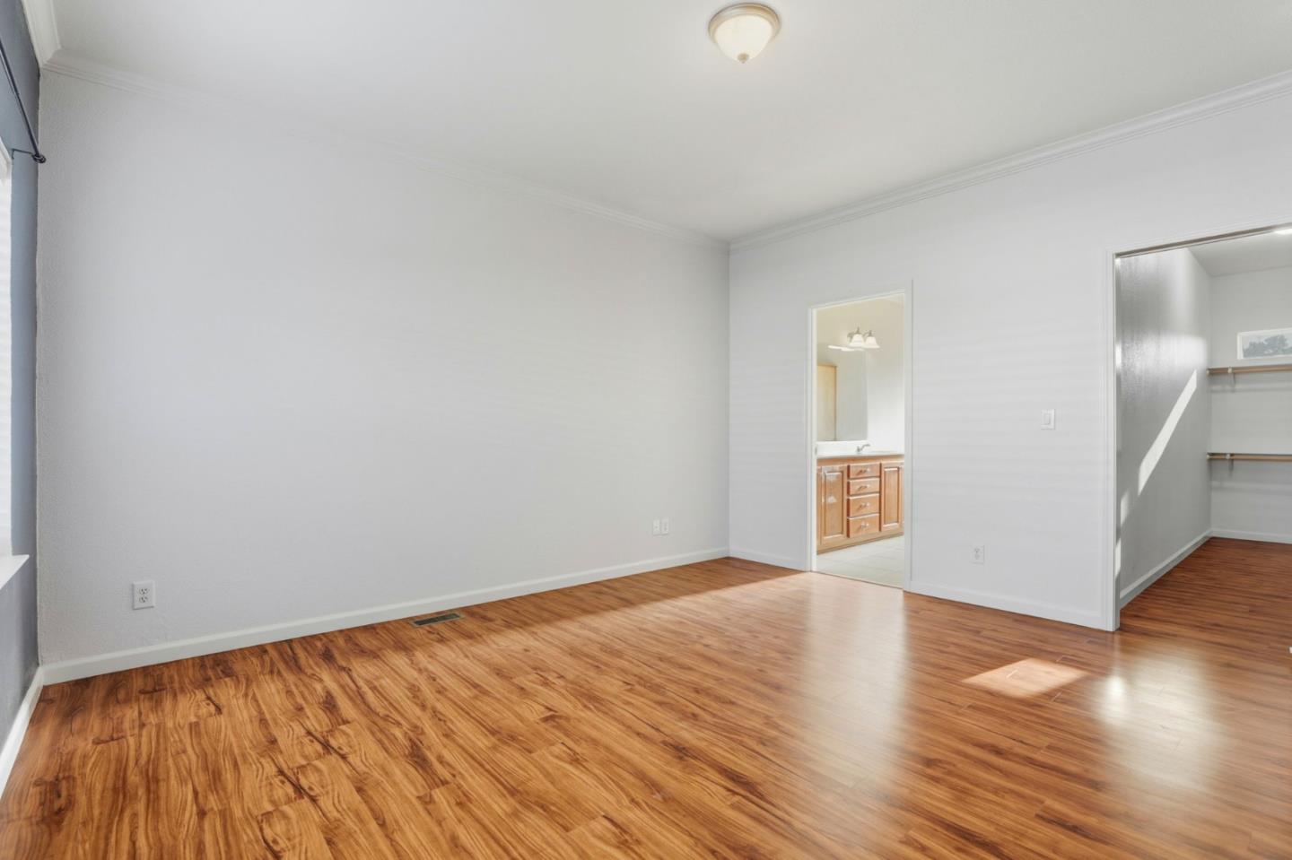 Detail Gallery Image 25 of 38 For 320 Chateau La Salle Dr #320,  San Jose,  CA 95111 - 3 Beds | 2 Baths